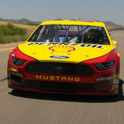 Drifting Mustang Slide